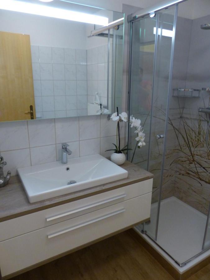 Ferienwohnung 12 - Seewald Haus Huehnergott Зеллин Экстерьер фото
